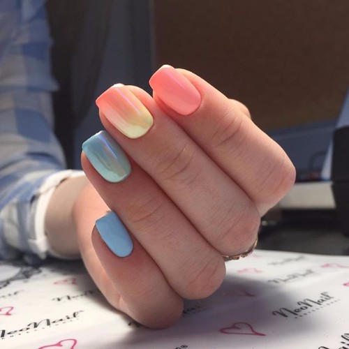 pastel blue end pink ombre nails