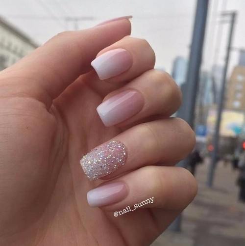 nude prom nails design