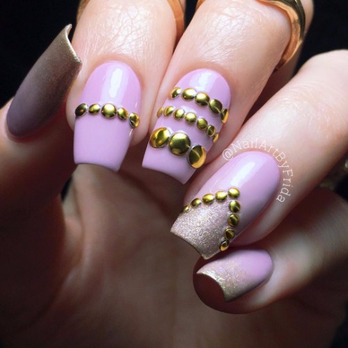 nails with rivets for special day