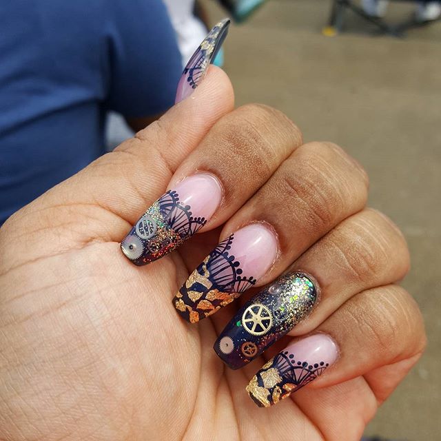 french-manicure-steampunk