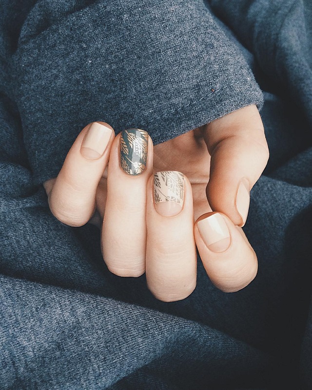 fall nail design in gray shades