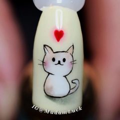 рисунок милый котик на ногтях