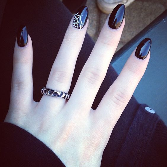 black spider web nails