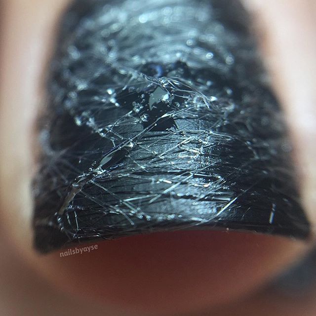 spider web halloween nails