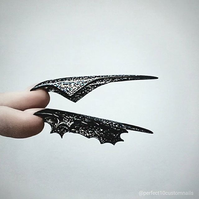 halloween acrylic nails - black