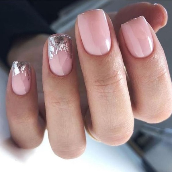 дизайн ногтей розовый с серебром