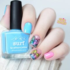 розово голубой дизайн ногтей с нарисованными кристаллами